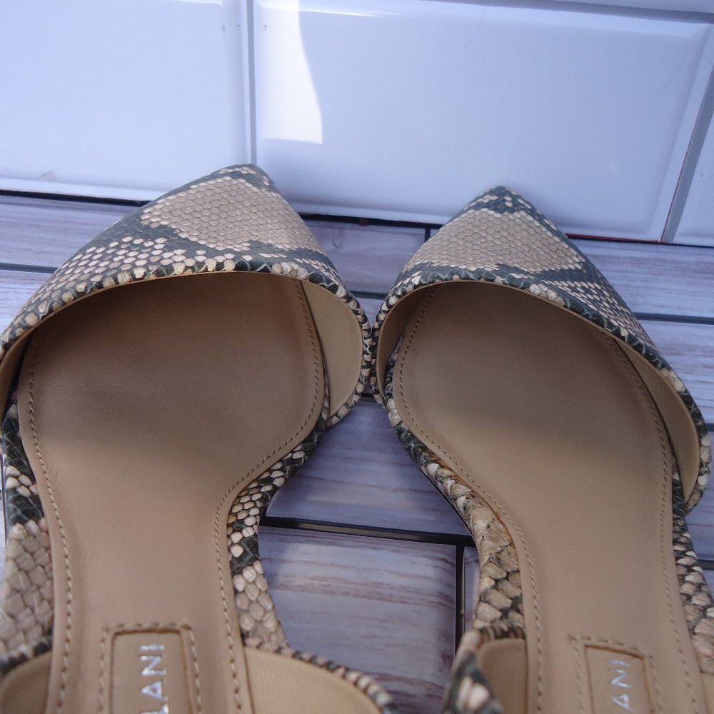 SIZE 6.5. Antonio Melani snakeskin python leather sandals. - Picture 14 of 16